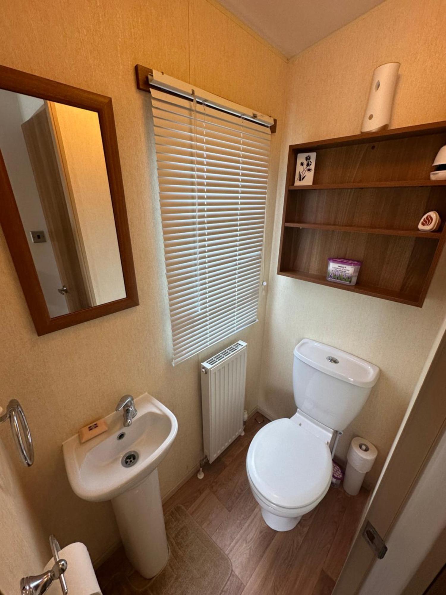 Campsite 8 Berth Waterside Skegness R22 Santanavan 6 *