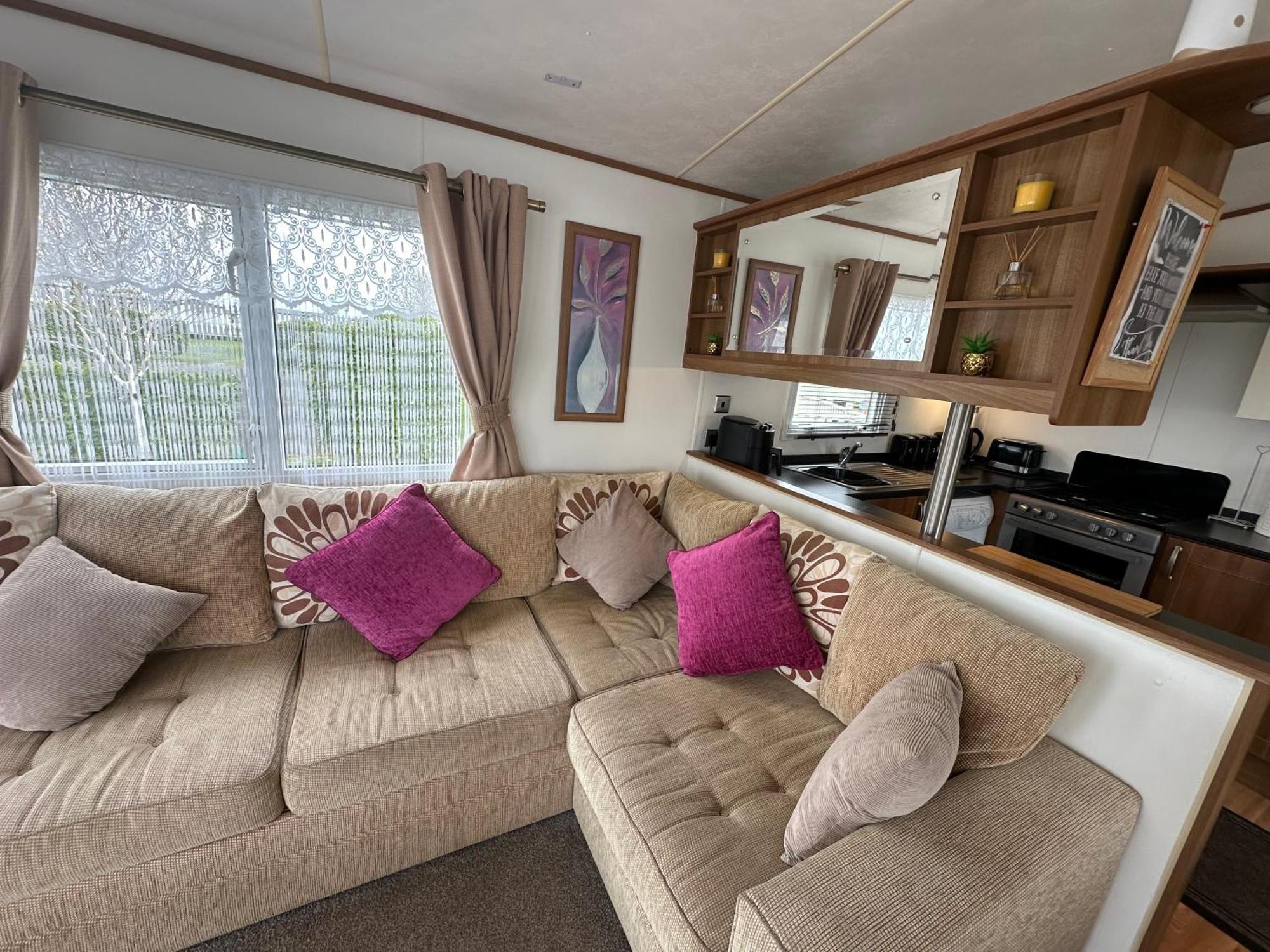 8 Berth Waterside Skegness R22 Santanavan 6